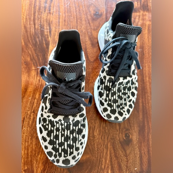 Adidas Swift Run 1.0 Running Shoe Women’s 7.5 - Picture 7 of 7